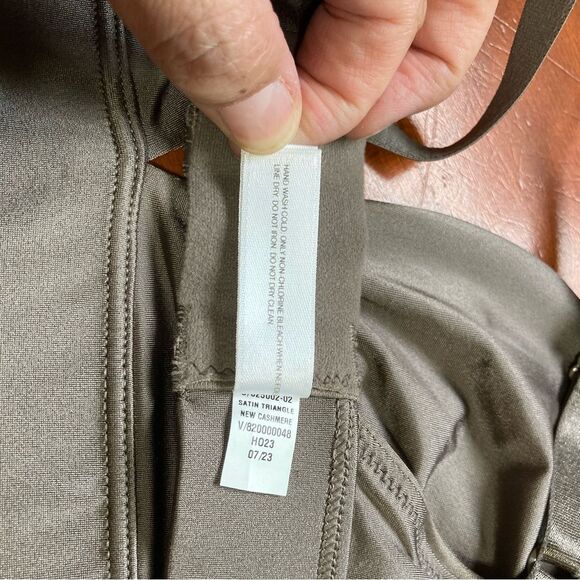GAP Bralette Satin Triangle New Cashmere Shimmery Womens Large - Picture 10 of 12